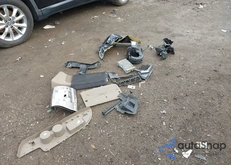 2015 Chrysler Town & Country Touring из США, поврежденный, VIN 2C4RC1BG1FR740265